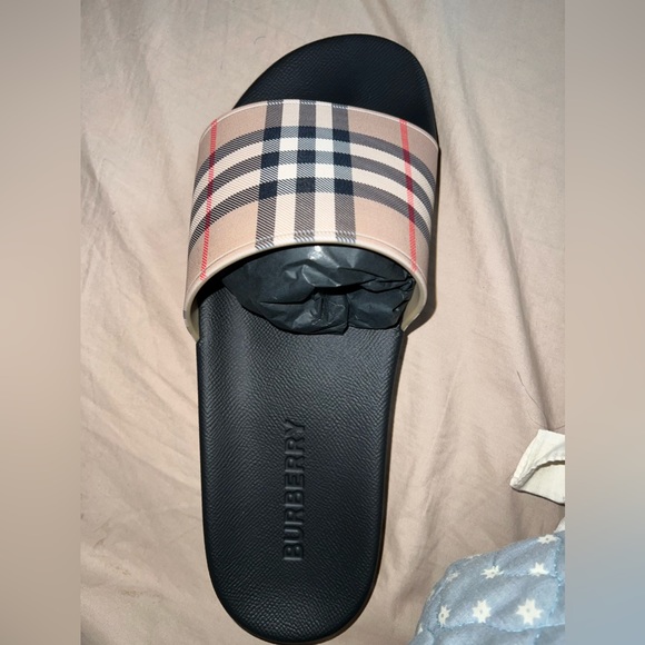 BRAND NEW BURBERRY SLIDES (MEN) Size 45 EUR , Size 12 US. Never been worn! - Picture 1 of 6